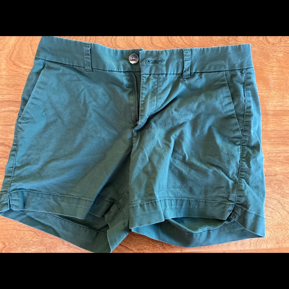 Old navy mid rise green shorts
